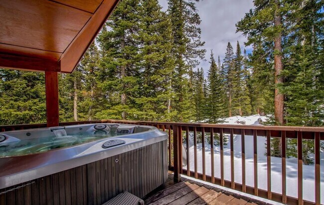 Building Photo - 492 Kimmes Ln