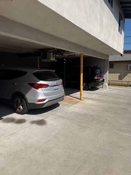 Building Photo - 1330 Stevens Ave