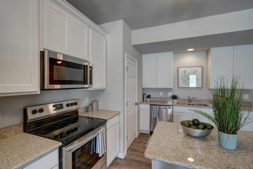 Building Photo - 639 McKay Way