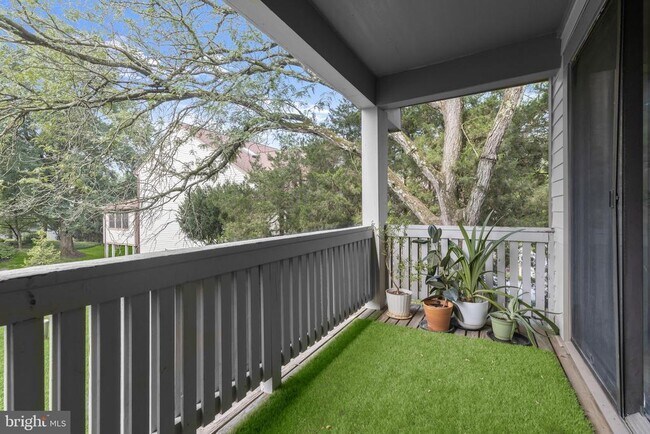 Building Photo - 5 Whitebridge Ct