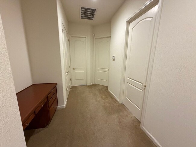 Building Photo - Spanish Springs 5bed/3bath - Move in Special now available!!