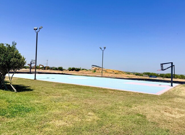 Building Photo - 8216 Casa Verde Rd
