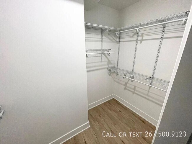 Building Photo - 2605 E Boston St