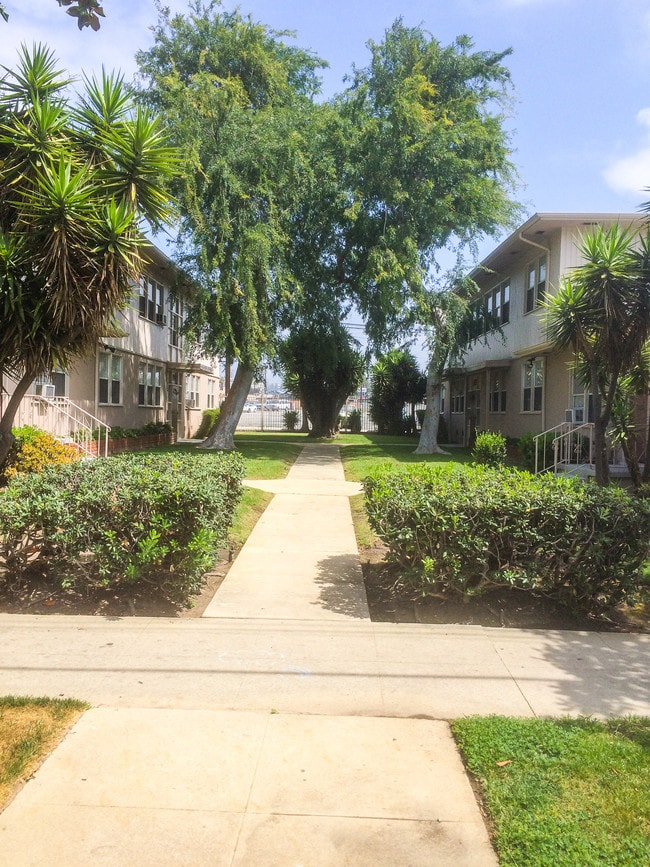 Building Photo - FABULOUS WESTCHESTER 1-BEDROOM APT. HOME