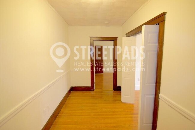 Building Photo - 1 bedroom in Somerville MA 02143