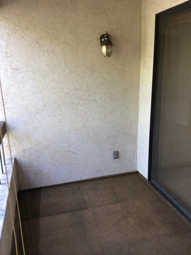 Building Photo - 5765 Friars Rd