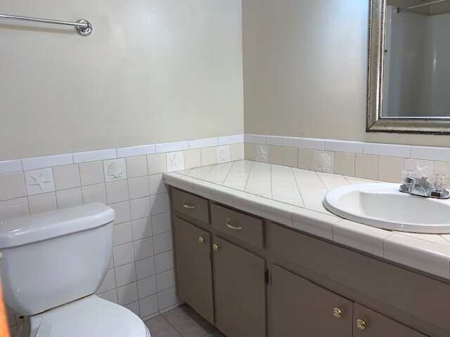 Building Photo - "Charming 3-Bedroom home with 2 Full Baths...