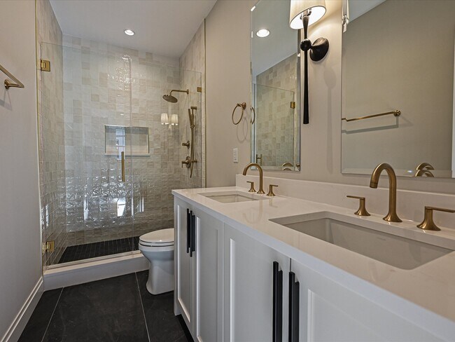 Building Photo - 4121 Selwyn Walk Ct