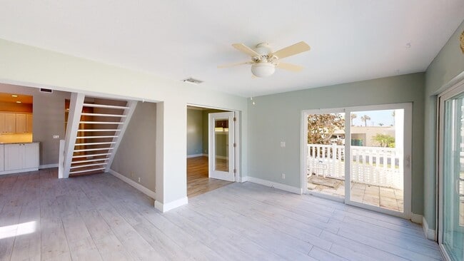 Building Photo - 959 N Hwy A1A