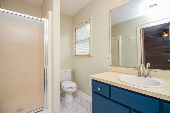 Building Photo - Updated Midland, GA Home