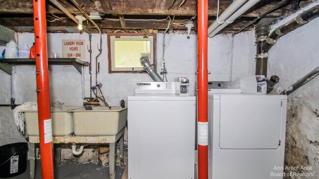 Building Photo - 610 S Ashley St