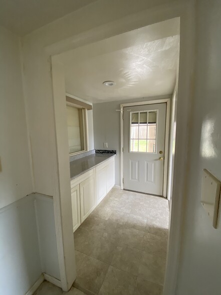 Building Photo - 8111 Bull Creek Rd