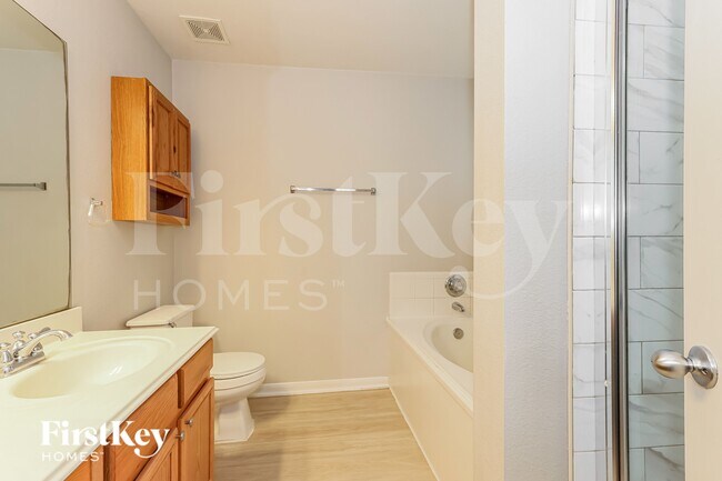 Building Photo - 29311 Legends Hill Dr