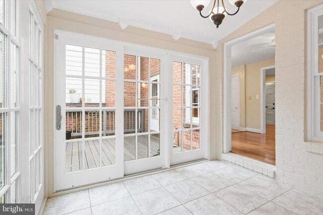 Building Photo - 414 Jefferson St