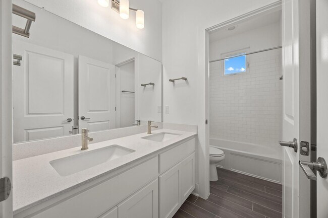 Building Photo - 4412 Tilley St