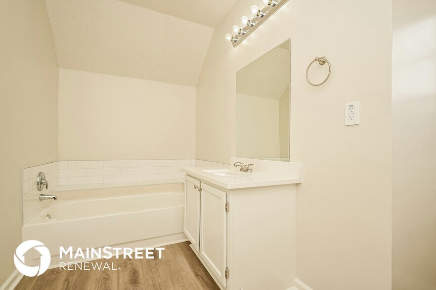 Building Photo - 3232 Deer Pause Ln