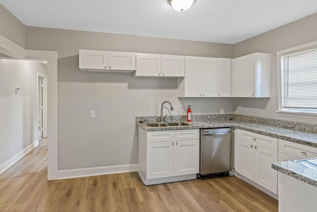 Building Photo - 3 bedroom - 2 bath. New paint, new plumbing and lighting fixtures, new bath vanities, new floorin...