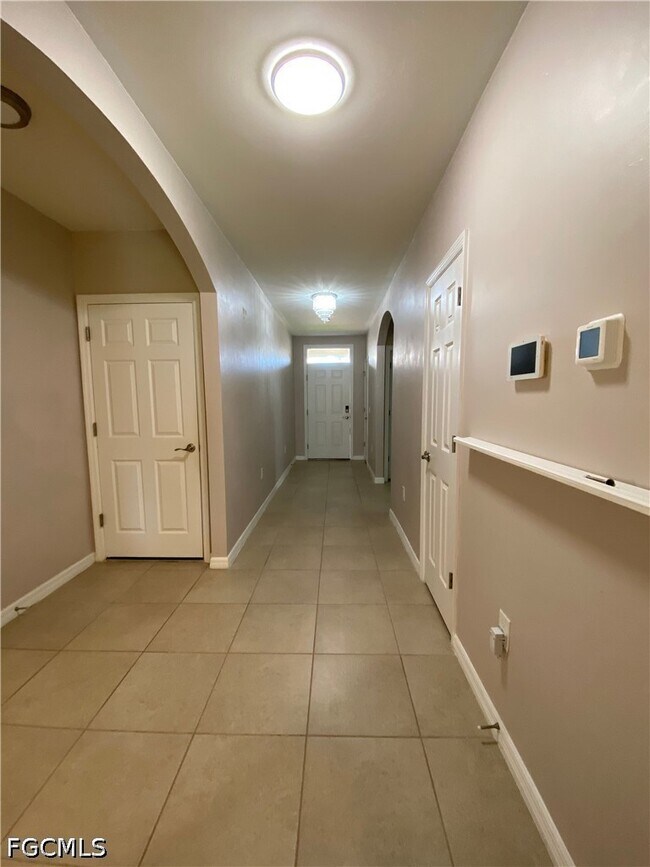 Building Photo - 3425 Cancun Ct