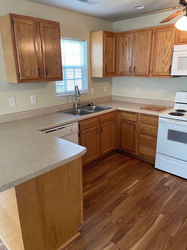 Building Photo - 16858 Hurricane Ln