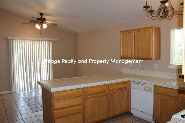 Building Photo - Just Back On The Renal Market Cozy 3 Bedro...