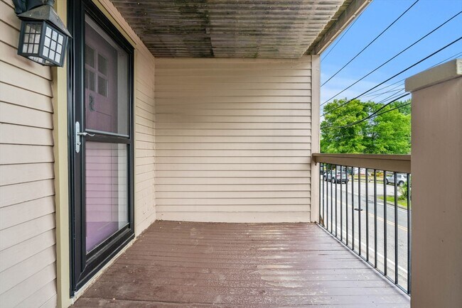 Building Photo - 35 Merrimac St