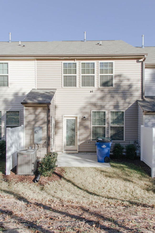 Building Photo - ** COMING SOON** Gorgeous Raleigh Townhome...