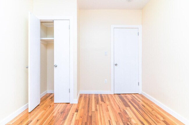 Building Photo - 134 Boerum St