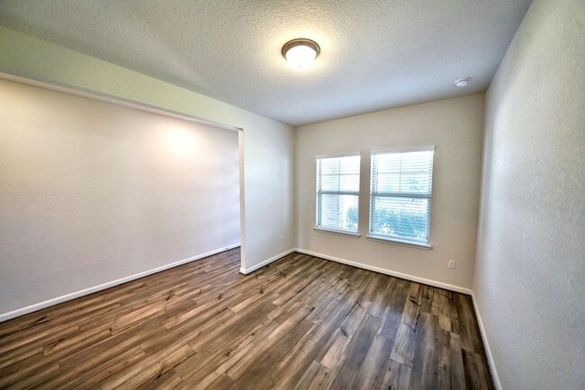 Building Photo - Beautiful Home Now Available in Orchard Pa...