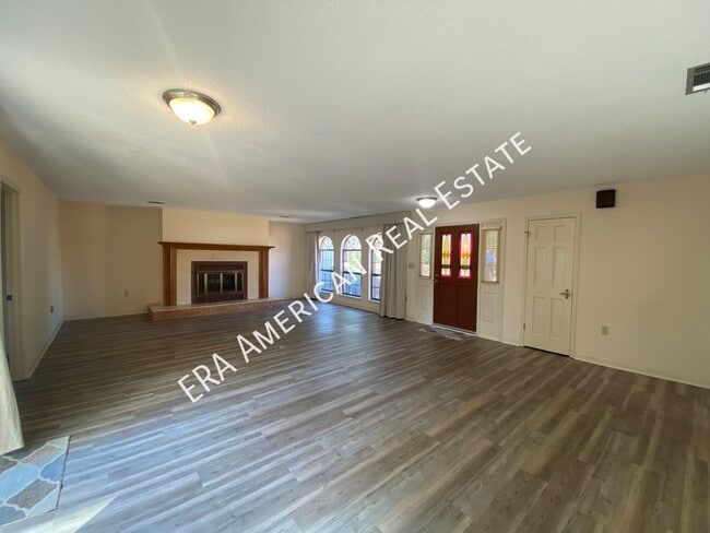 Building Photo - 925 Holbrook Cir