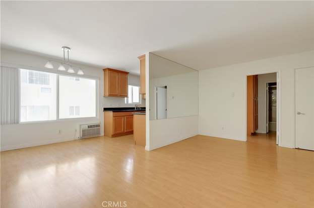 Building Photo - 972 Larrabee St