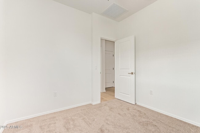 Building Photo - 1737 W Pinkley Ave