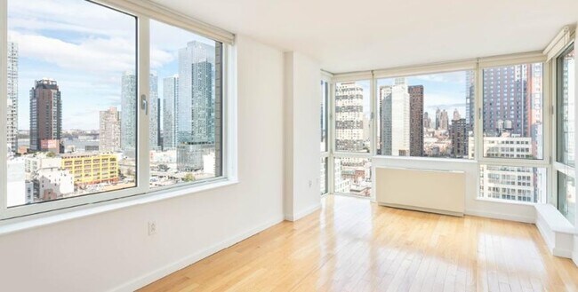 Primary Photo - 3 bedroom in New York NY 10018