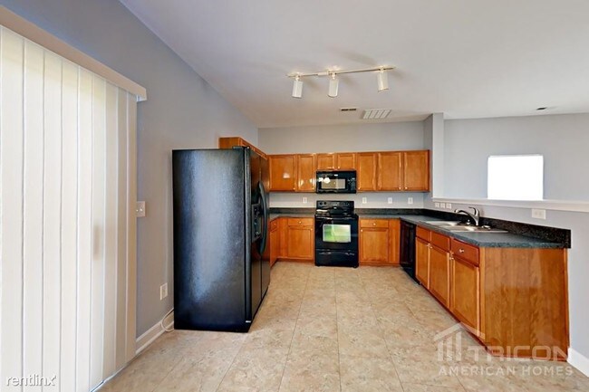 Building Photo - 956 Willow Creek Dr