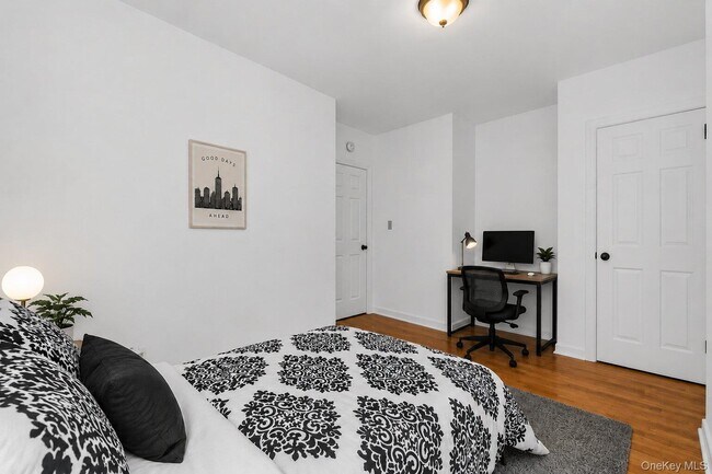 Building Photo - 457 1st St