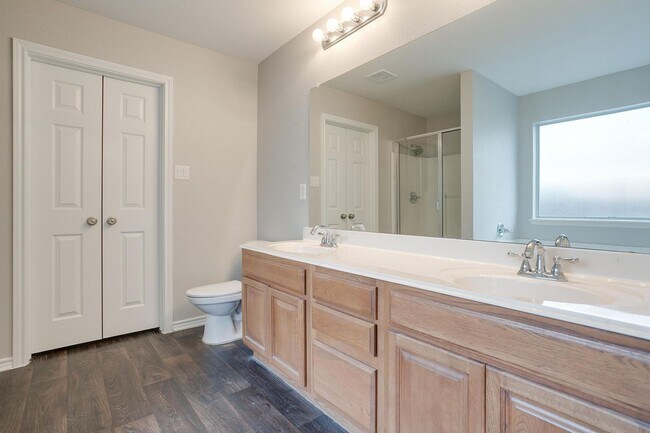 Building Photo - Great 3 Bedroom, 2 Bath, Brick Home in Great Neighborhood- White Settlement ISD- 76108