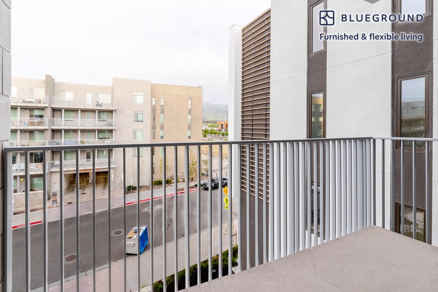 Building Photo - 3301 Innovation Wy