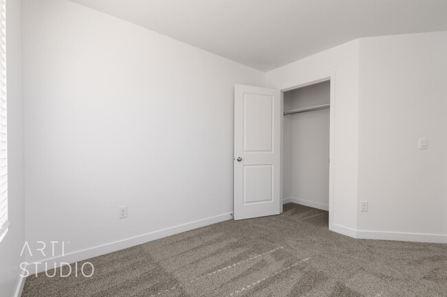 Building Photo - Move-IN SPECIAL Rent Reduced to $1600.00 P...