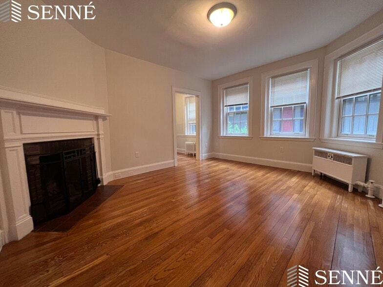 Primary Photo - 354 Harvard St