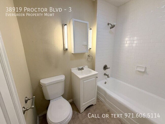 Building Photo - 38919 Proctor Blvd