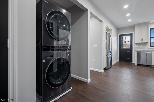 Building Photo - 266 Morris Ave