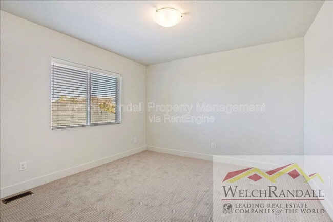 Building Photo - 235 W 690 N