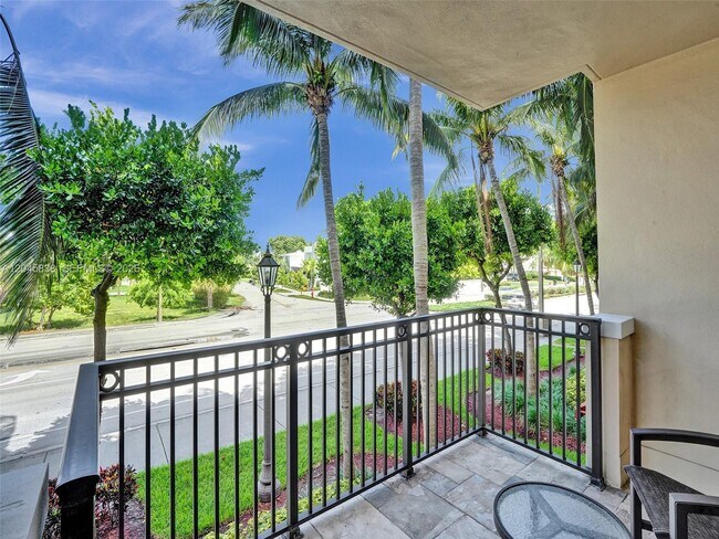 Building Photo - 2509 N Ocean Blvd