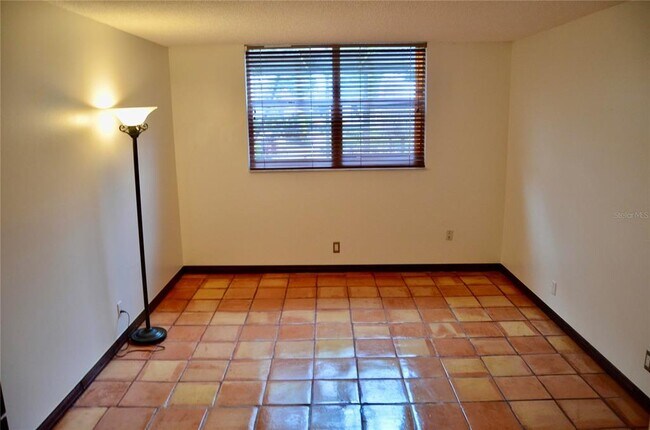 Building Photo - 406 NW 68th Ave