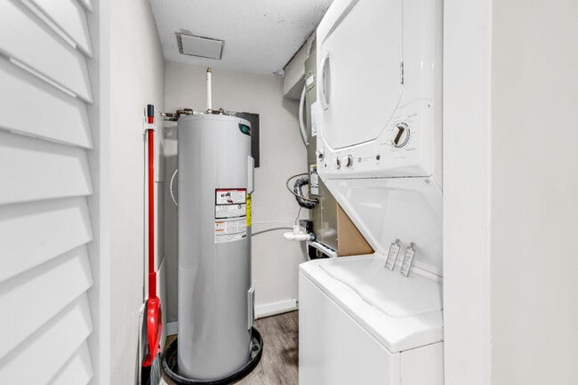 Building Photo - 344 Stone Throw Dr