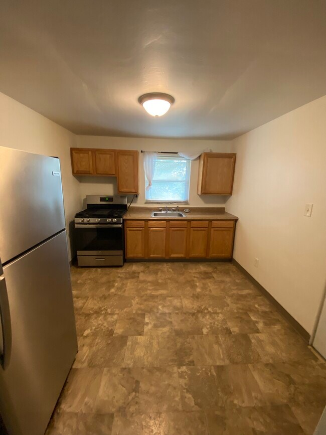 Building Photo - 731 Darlington St