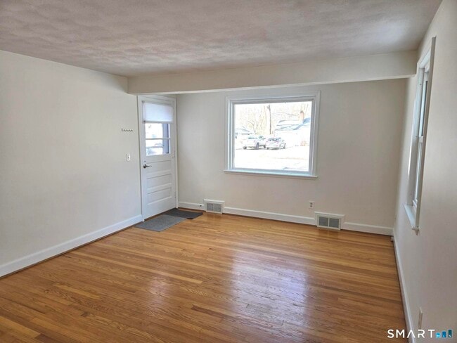 Building Photo - 86 Clinton St