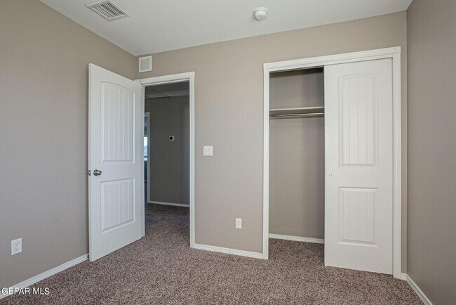 Building Photo - 12918 Clevedon St