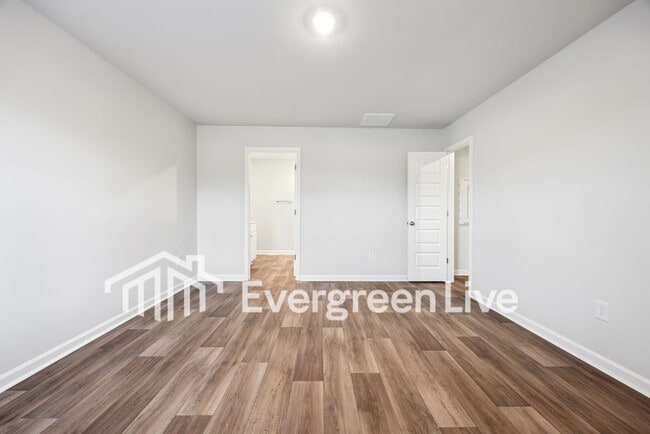 Building Photo - 1306 Willow Oaks Wy