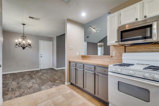 Building Photo - 5401 Briar Ln