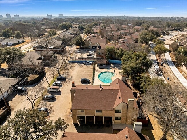 Building Photo - 2640 Custer Pkwy